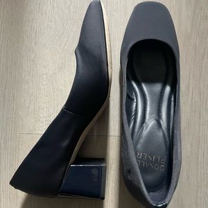 Donald Pliner Audry square pump 3” size 8M